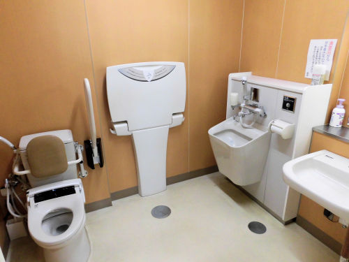 多目的トイレ